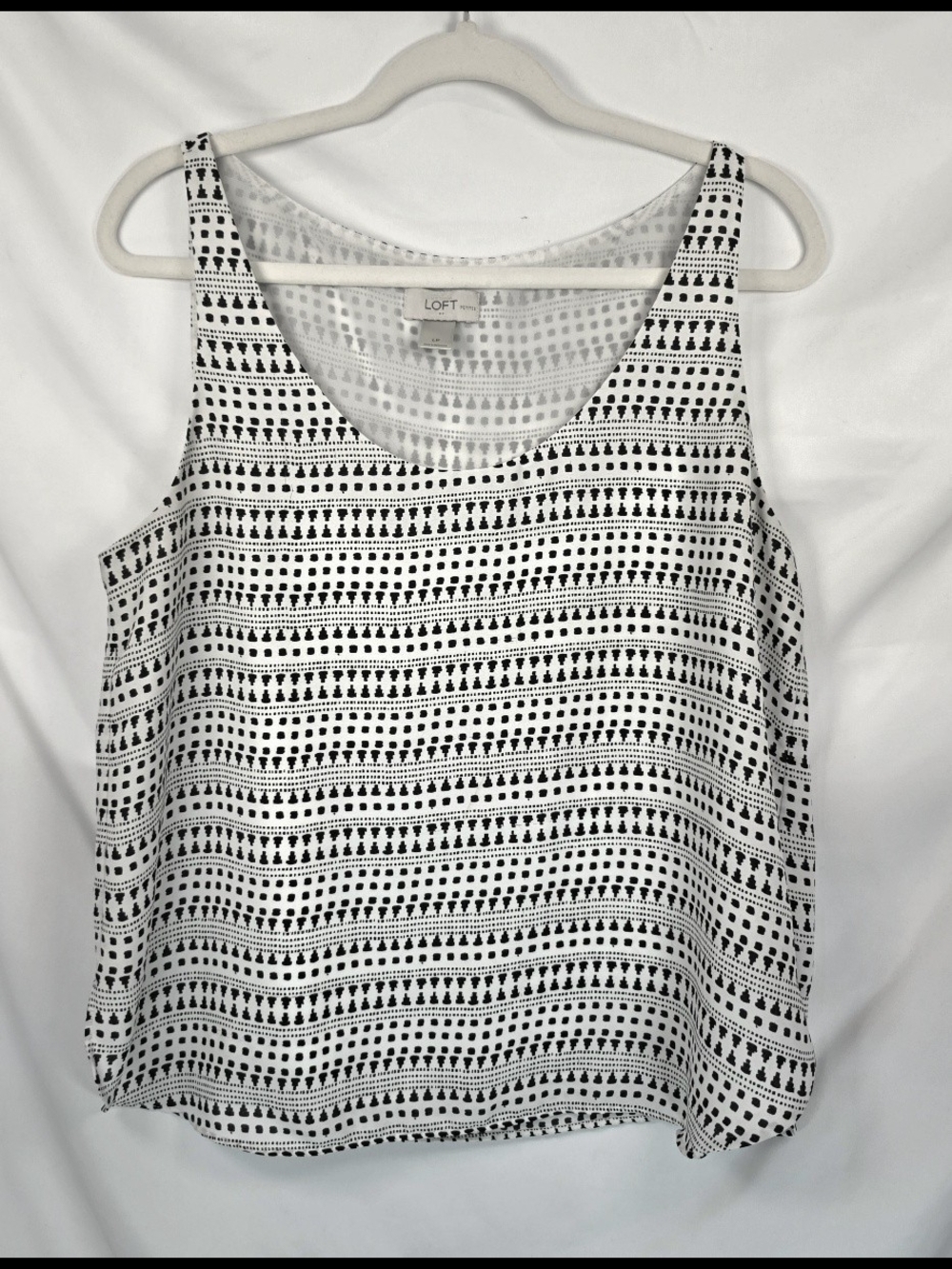 LOFT Petites Boho Casual Office Geometric Flowy Chiffon Tank Black White Size LP